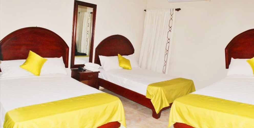 Standard Triple room