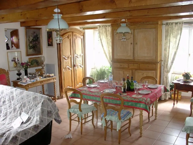 5 Bedrooms Cottage