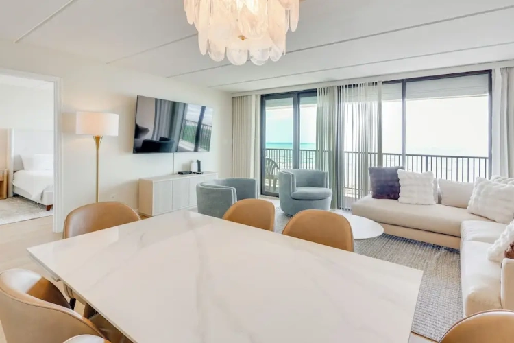 3 Bedrooms Apartment