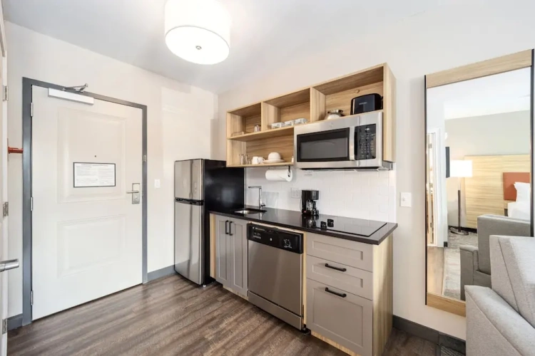 Quadruple Suite