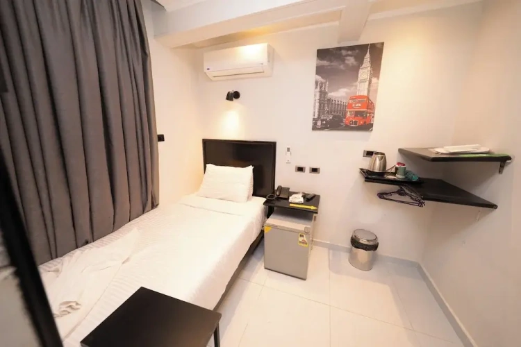 Deluxe Single room