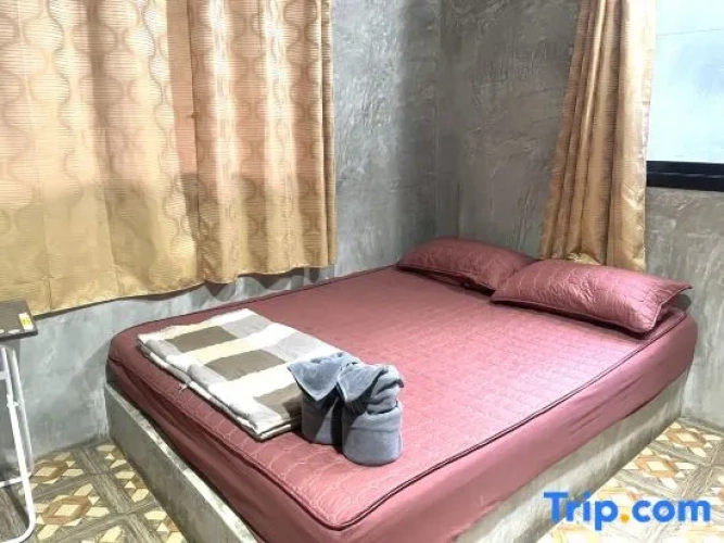 Economy Triple room