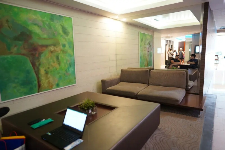 Serena's Suite (Makati Ave.)