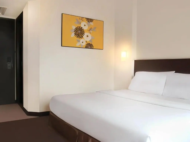 Standard Twin room with view