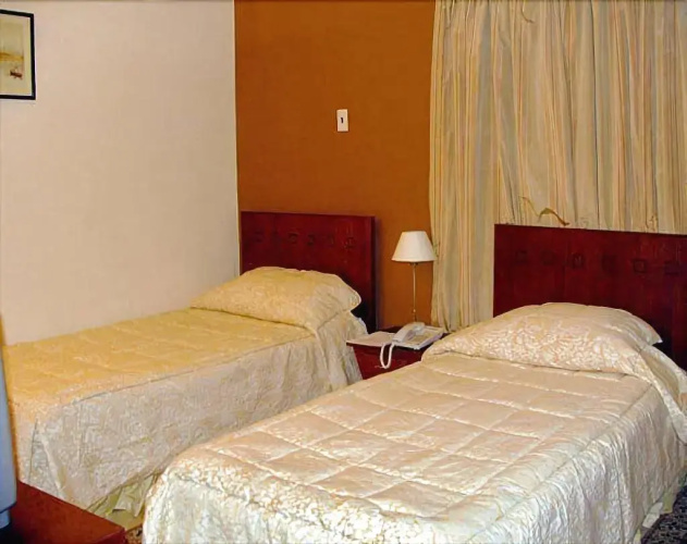 Golden Carven Hotel