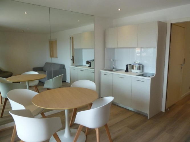1 Bedroom Apartment