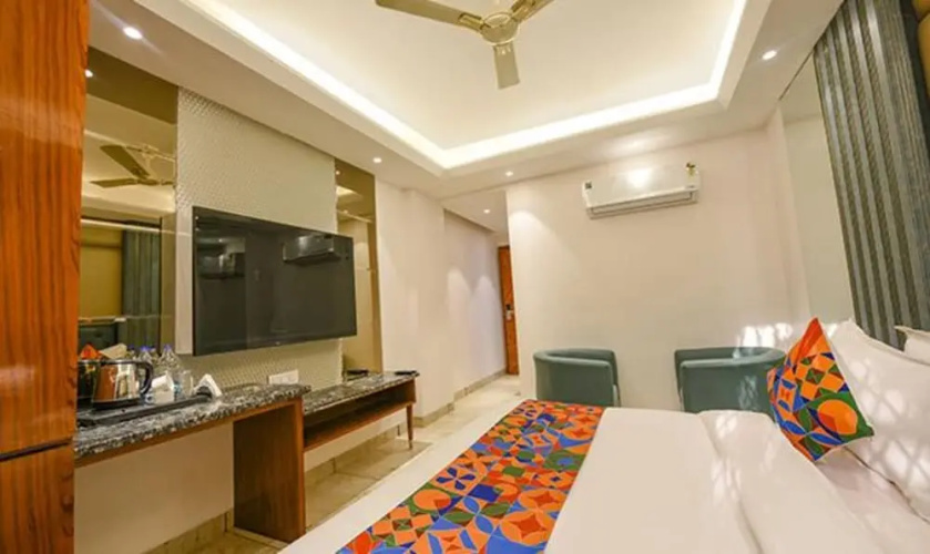 Fabhotel Prime Dev Palace
