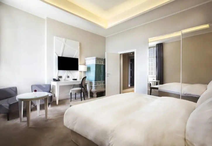 Deluxe Double room with park view