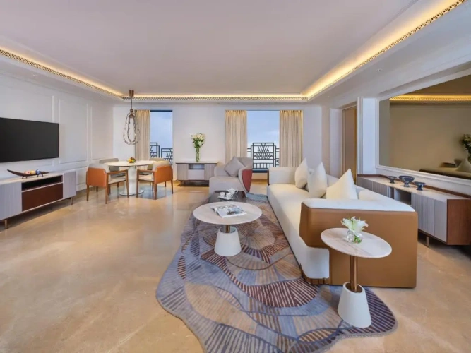 Luxury Suite