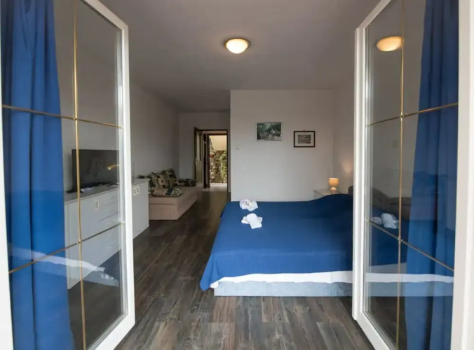 Apartments Mirjana IKA