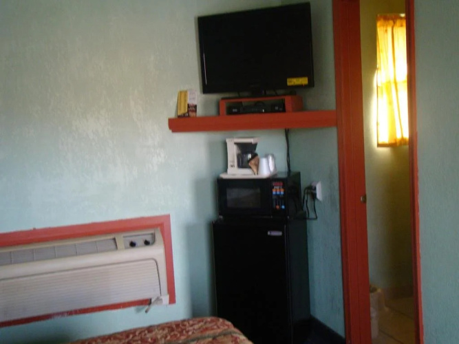 Budget Inn