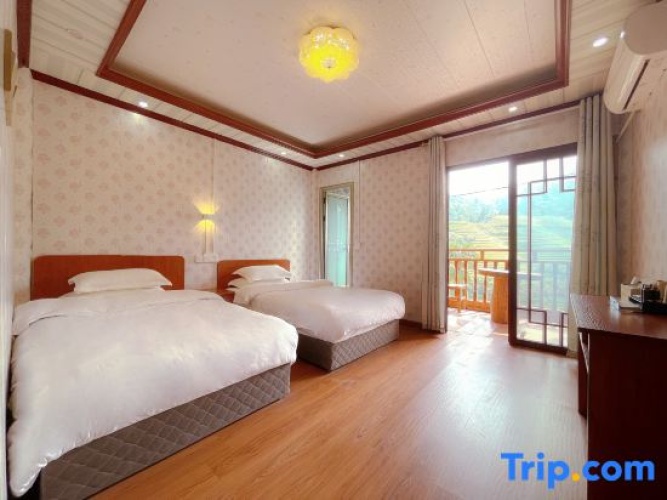 Standard room with balcony and with view