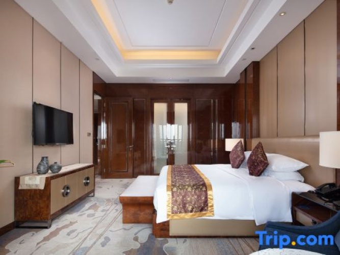 Double Suite with lake view