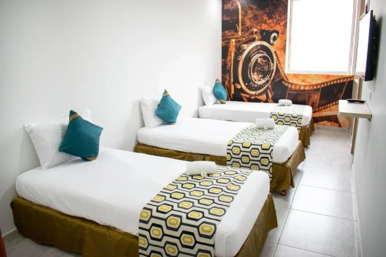 Standard Triple room