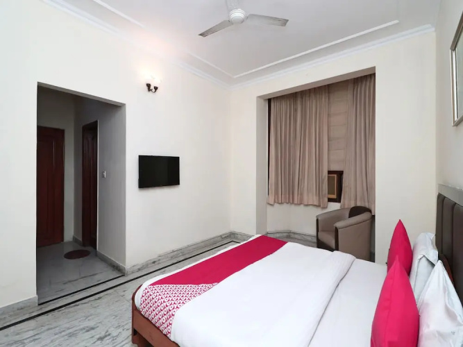 OYO 16167 Hotel Golf View Dlf