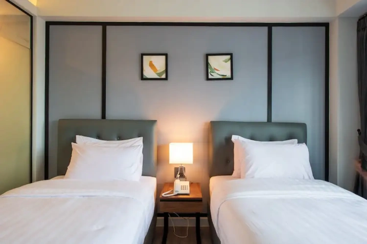 Deluxe Twin room with balcony