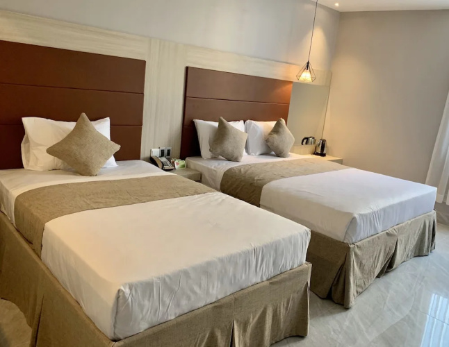 Holiday 2 Hotel