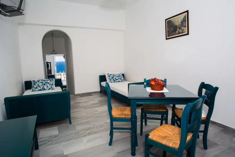 1 Bedroom Apartment with sea view