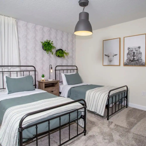 4577 Stunning 7BD Home