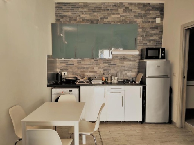 2 Bedrooms Apartment