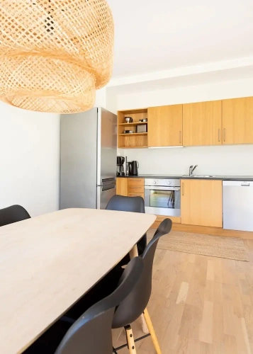 2 Bedrooms Apartment