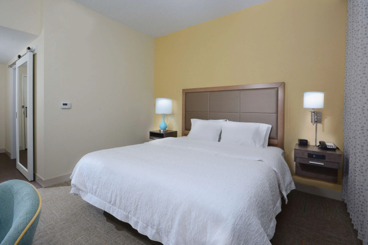 Hampton Inn Charlotte North / Lake Norman