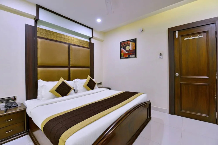 FabHotel Anandam