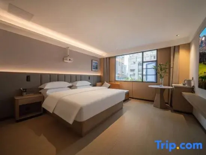 Tiandong Green Skylight Hotel