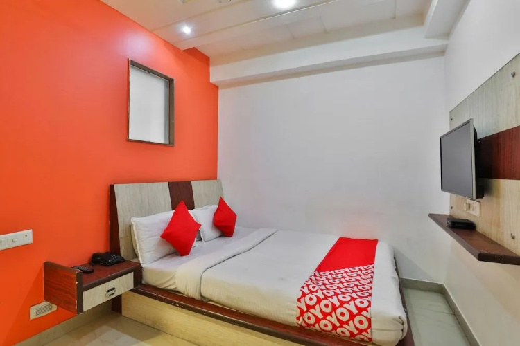 OYO 22574 Hotel Deep Palace