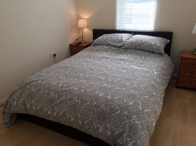 4 Varis Apartments