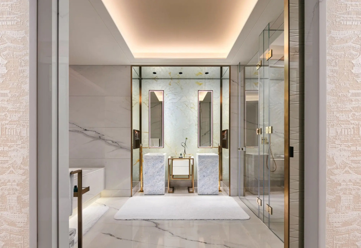 J Hotel, Shanghai Tower