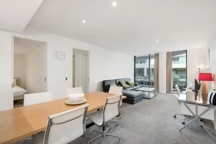 Edgewater 208