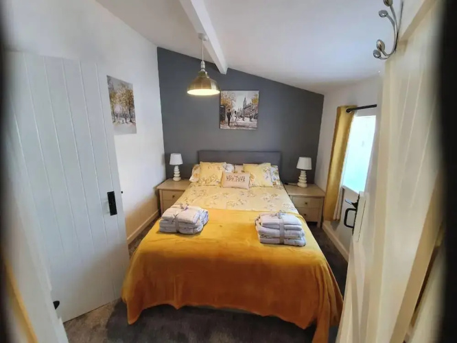 Seaview-petsok-patio-1br