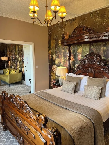 Grand room