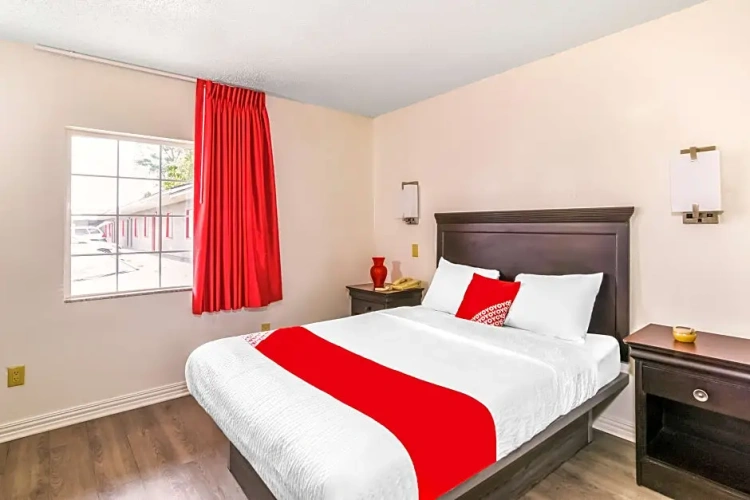 Standard Sextuple room