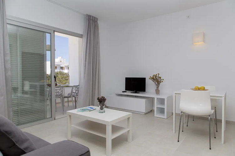 Apartaments Proa Es Pujols