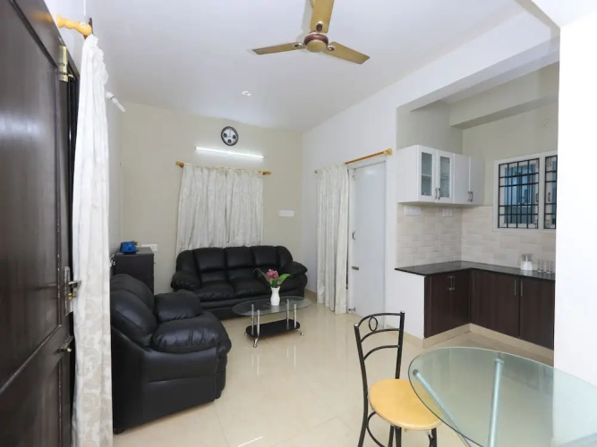 OYO 5890 Eben Service apartments
