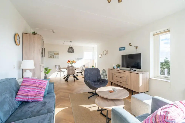 2 Person Island View Apartment