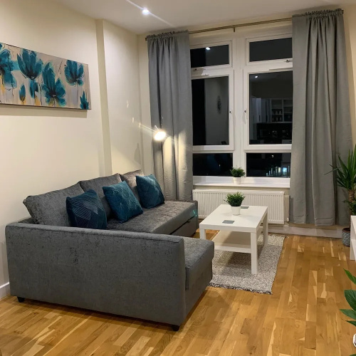 Unique & Stylish 2 Bed Apartment
