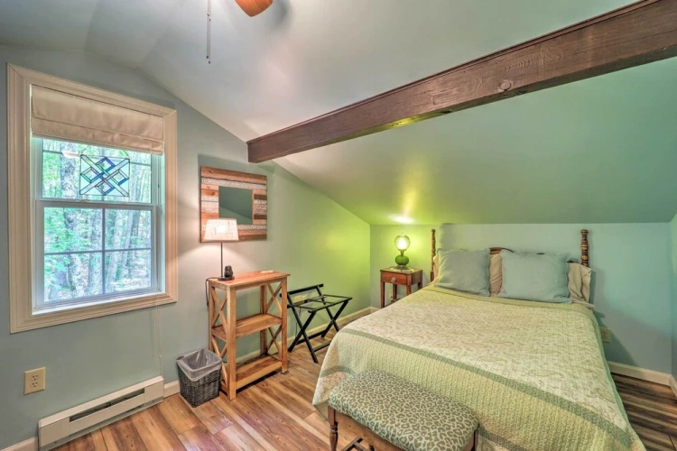 4 Bedrooms Cottage with balcony