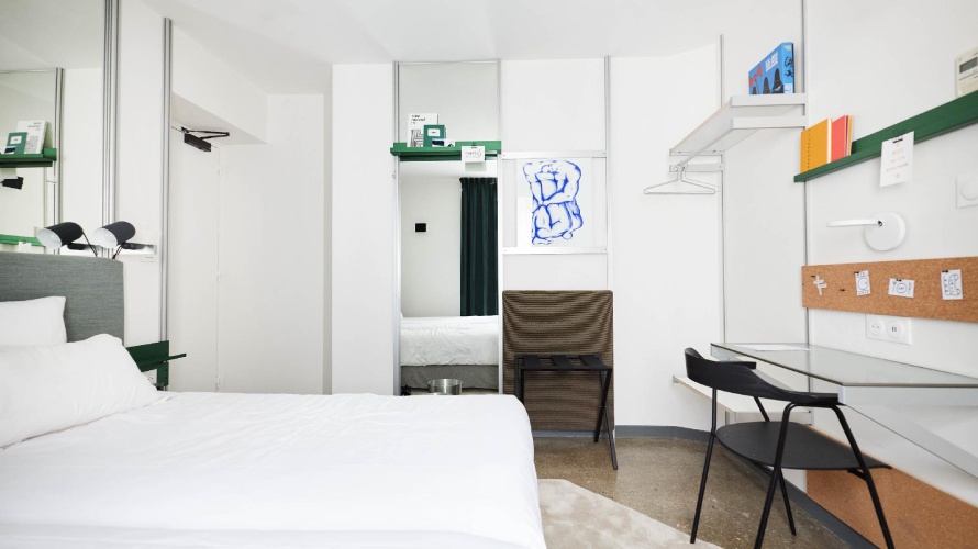 Standard Twin room