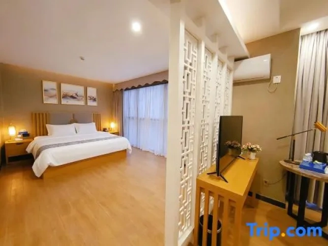 1 Bedroom Deluxe Suite