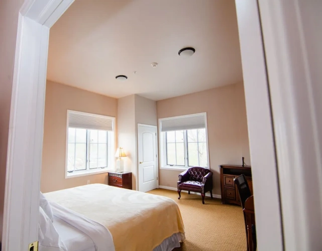 Deluxe Quadruple Suite
