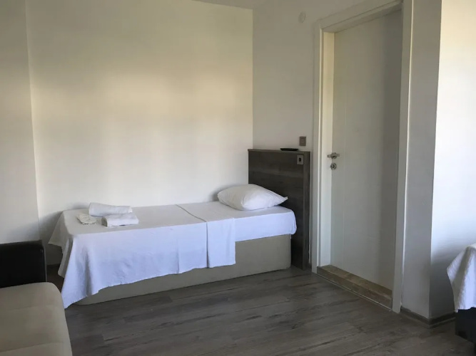 Parli Hotel