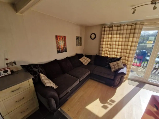 2 Bedrooms Chalet