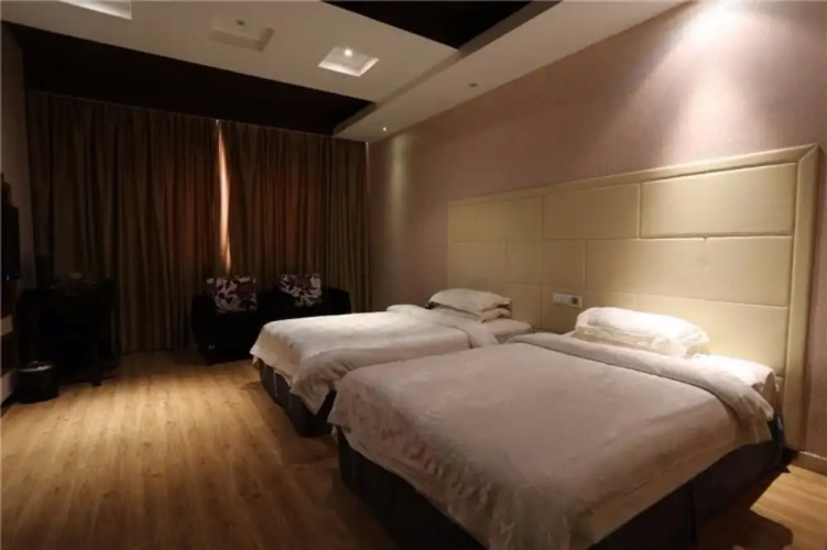 Pingguo Hotel