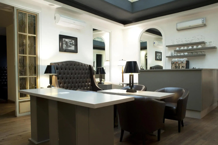 Piazza Farnese Luxury Suites