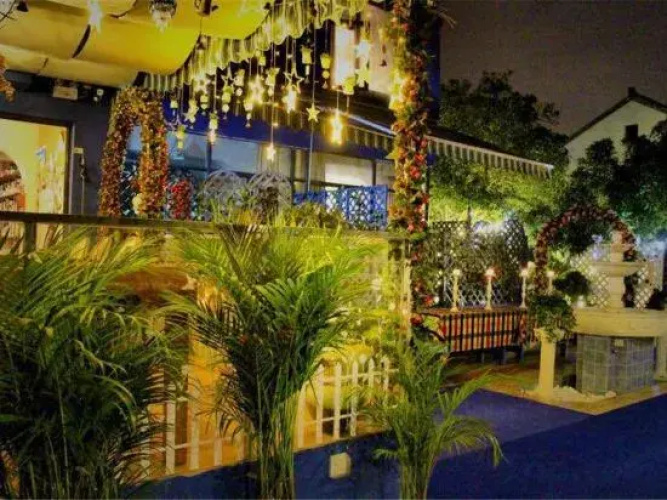 If Courtyard