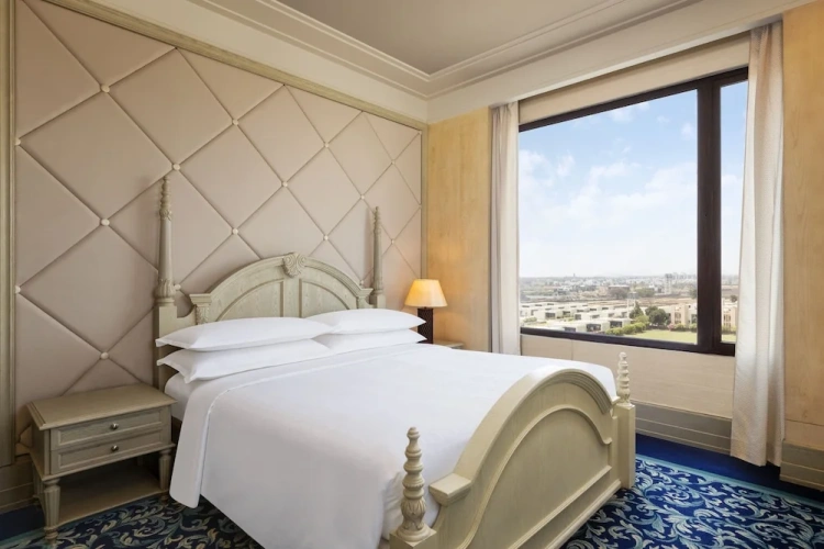 Royal Corner Double Suite