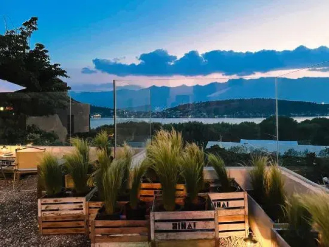 HIHAT Pioneer Art Hotel